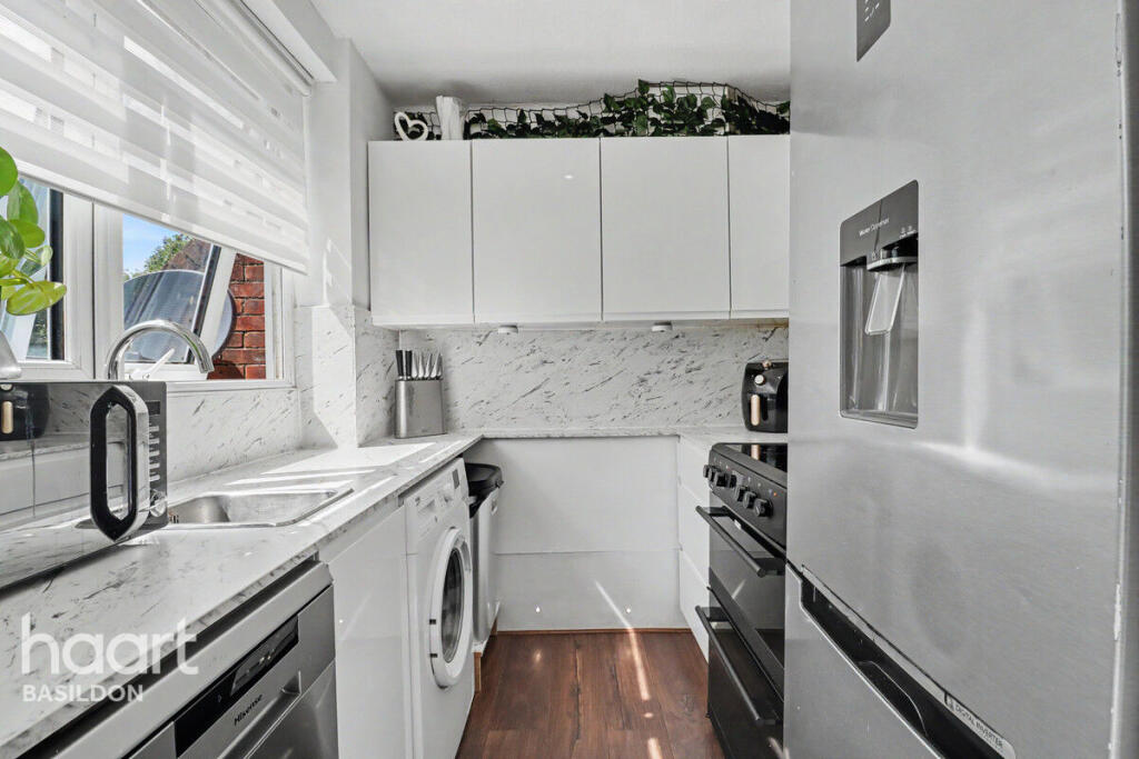 Main image of property: Eynsham Way, Basildon