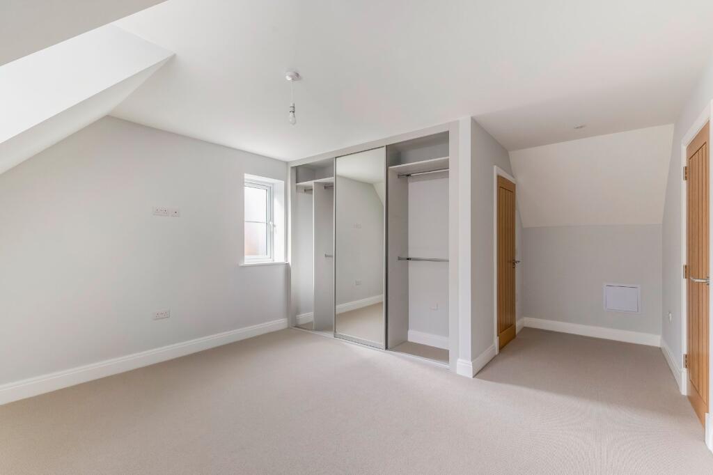 House in Salisbury - View 5