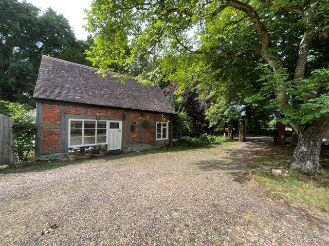 Main image of property: 42A Earlswood Common, Earlswood, Solihull, West Midlands, B94
