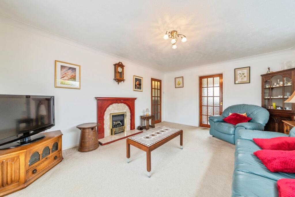 Marlborough Close, Newark, NG24 - More