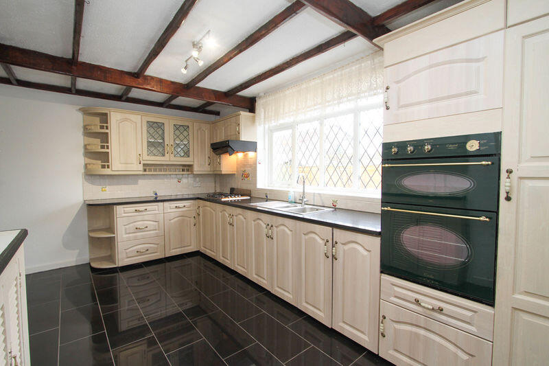 Edward Road South, Clevedon photo 5