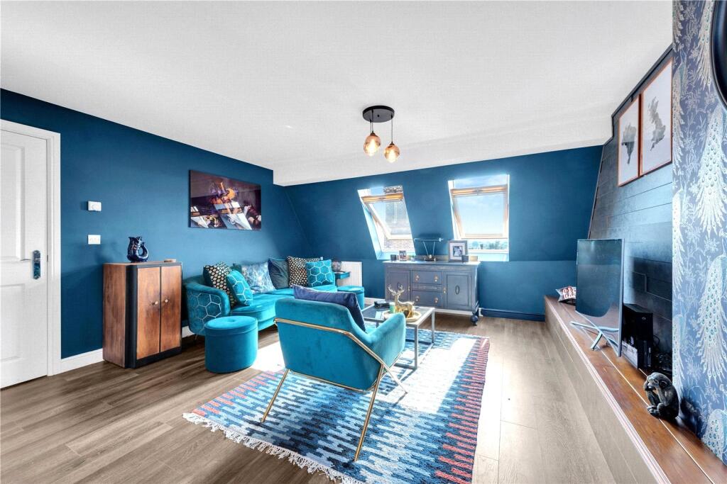 Apartment in Dartford - View 3