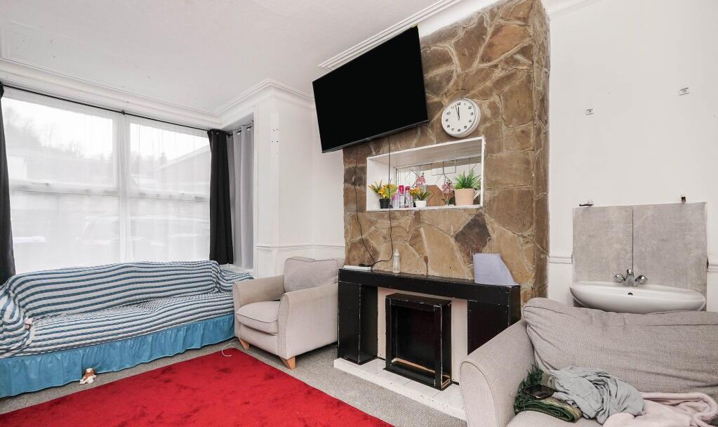 House in Canterbury - View 2