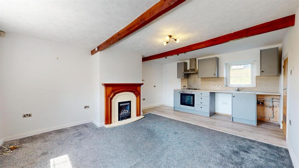 House in Calderdale, Harper Bower - View 2