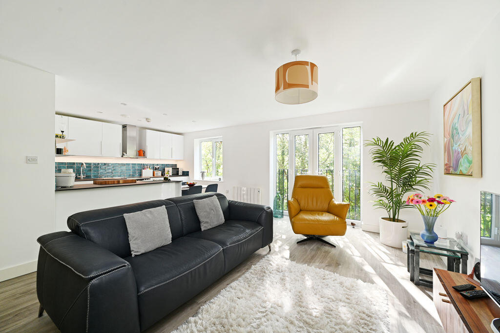 Apartment in Chesterfield, Derbyshire - View 4