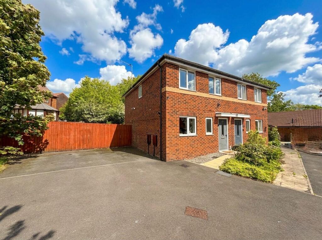 Main image of property: Greenhurst Crescent,Oldham,OL8 2QQ