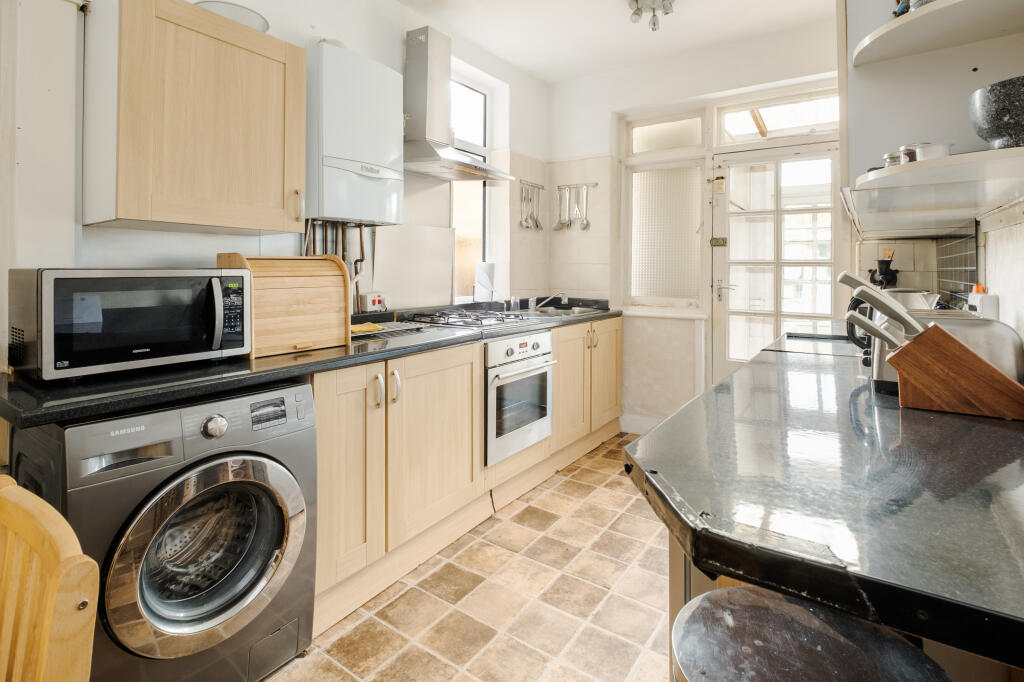 House in London, Muswell Hill - View 2