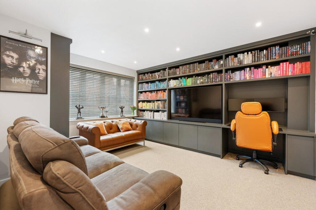 House in Colchester - View 3