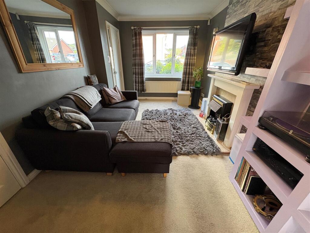 House in Wakefield - View 4
