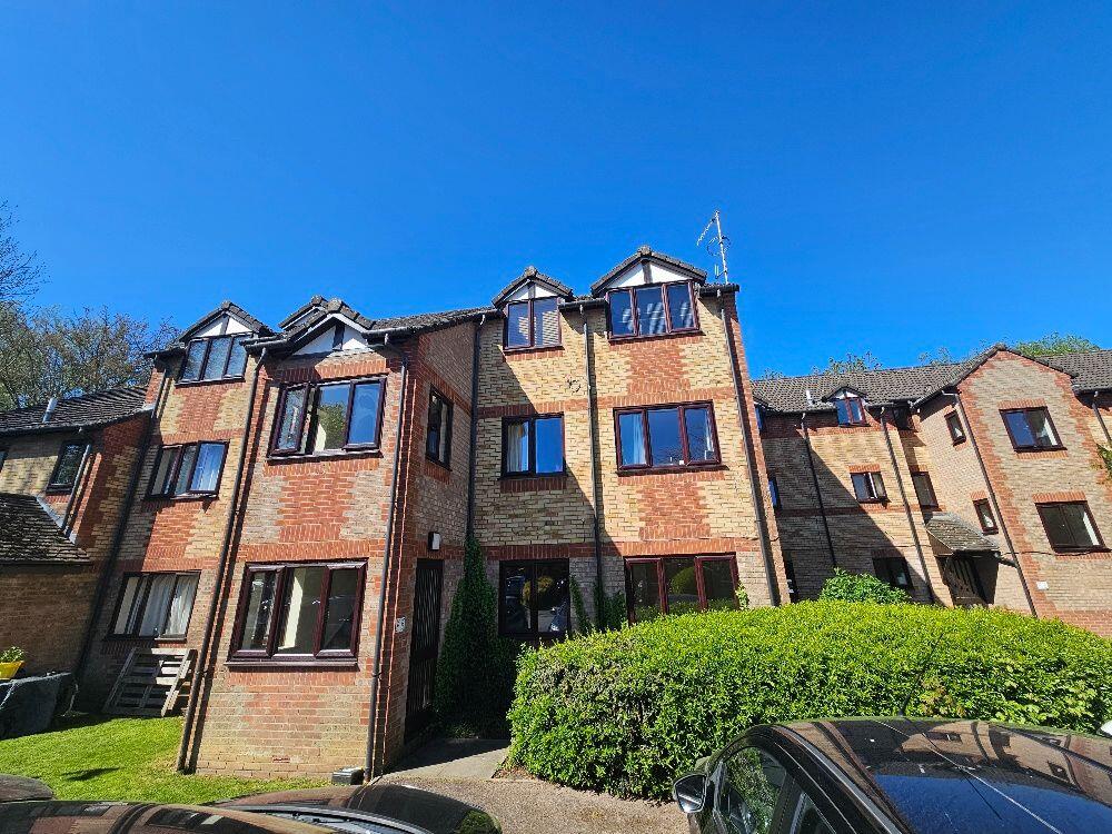 Main image of property: Longworth Close, Banbury, OX16 3WN