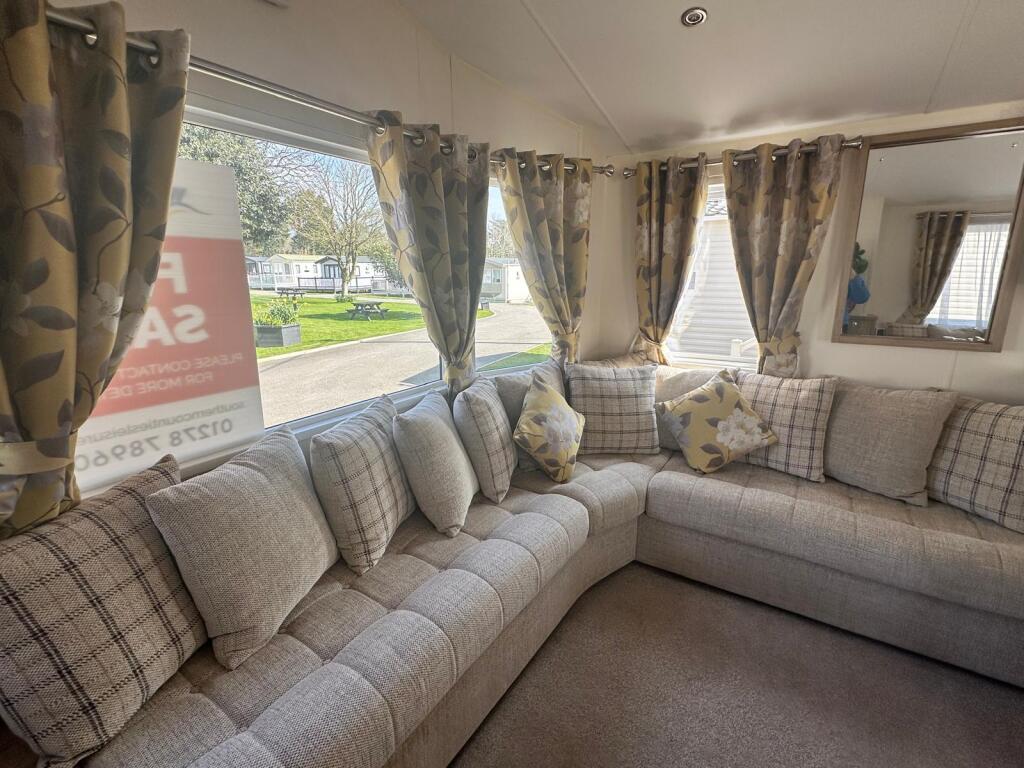 Two Bed Pre-loved Willerby Rio Premier (28x12), St Agnes Holiday Park, Blackwater, Perranporth, Cornwall, TR4 8HS photo 5