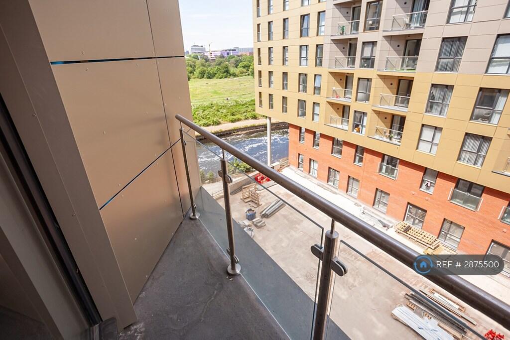 Studio flat for rent