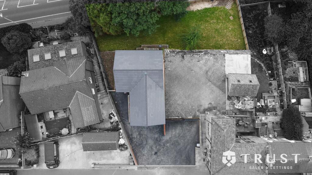 House in Kirklees, West Yorkshire - View 3