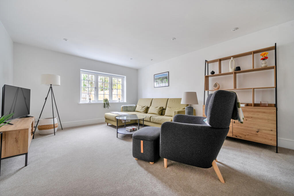 Main image of property: Castle Gate, 264a Henbury Road, Henbury, Bristol, BS10