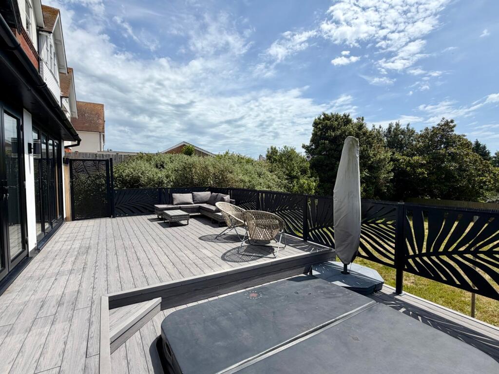 Main image of property: Hastings Road, Bexhill-on-Sea, TN40