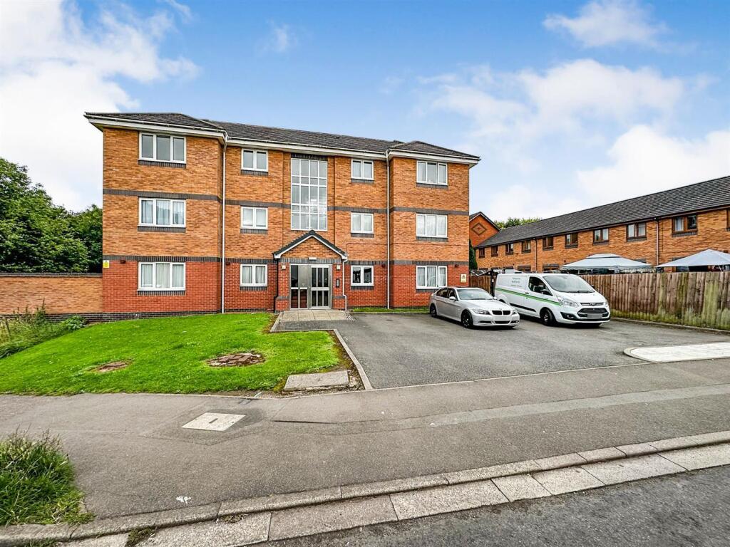 Main image of property: Kingswood Gardens, Nuneaton