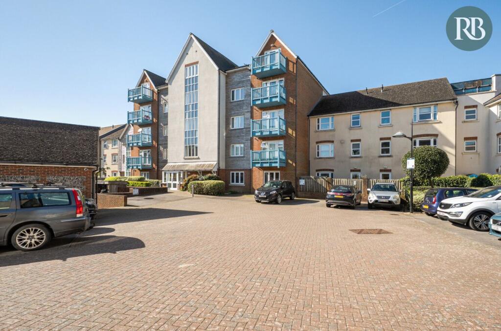 Main image of property: Broad Reach Mews, Shoreham-by-sea, BN43 5EH
