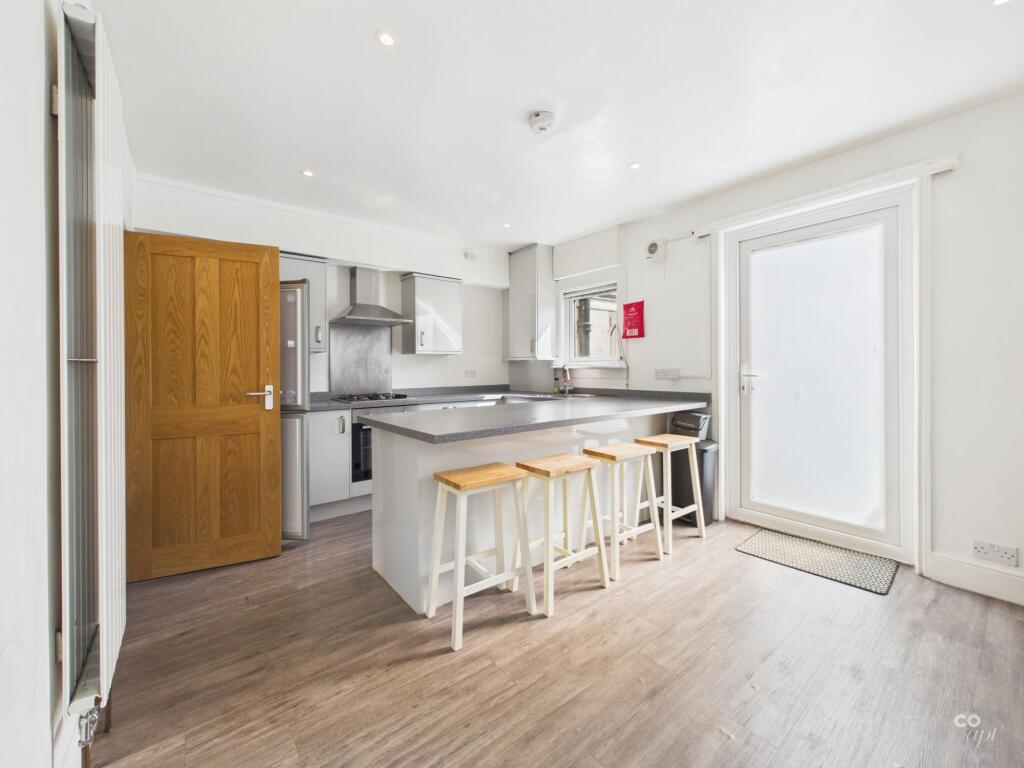 House in Brighton - View 3