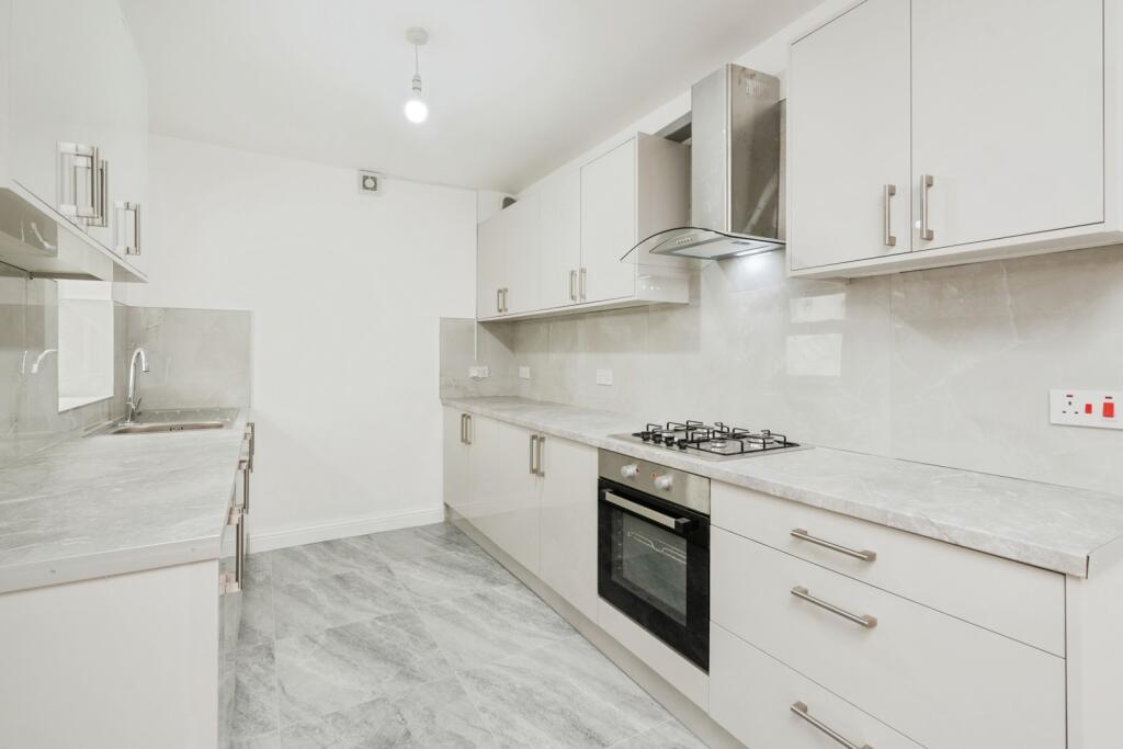 House in Bolton, Tonge Fold - View 2