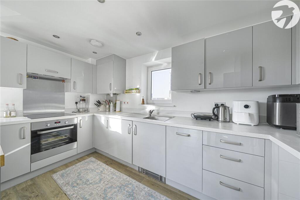 Castle Hill Drive, Castle Hill, Ebbsfleet Valley, Swanscombe, DA10 - View 5
