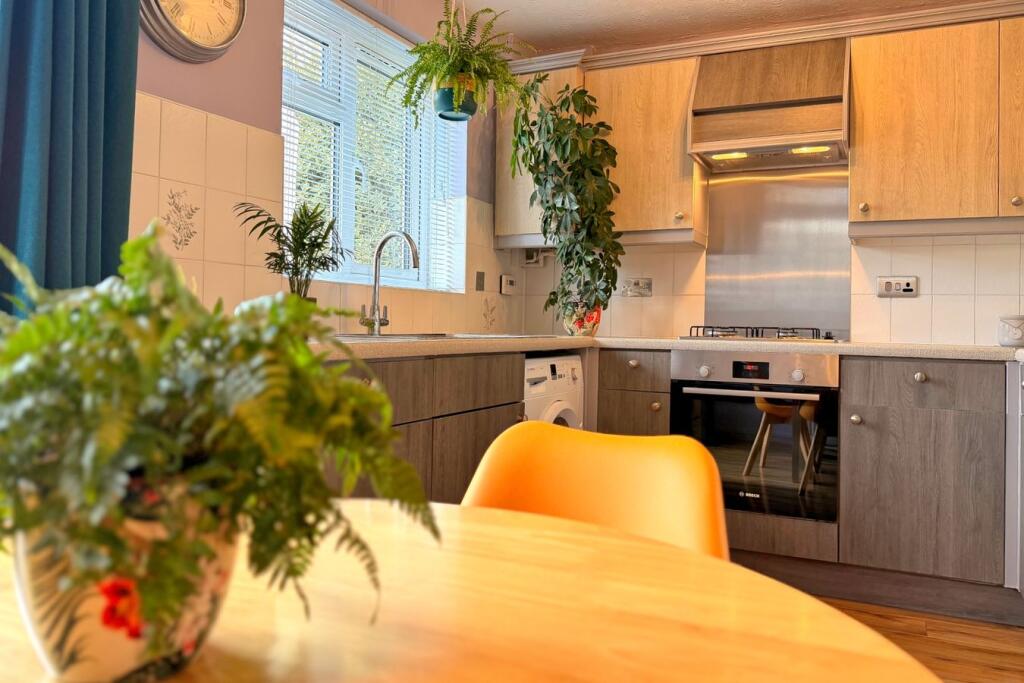 House in Wealden, Hailsham - View 4