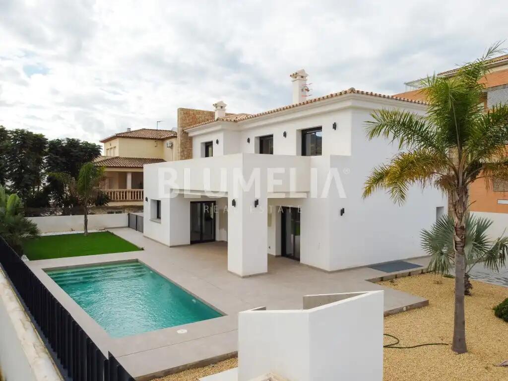 Main image of property: Valencia, Alicante, Denia