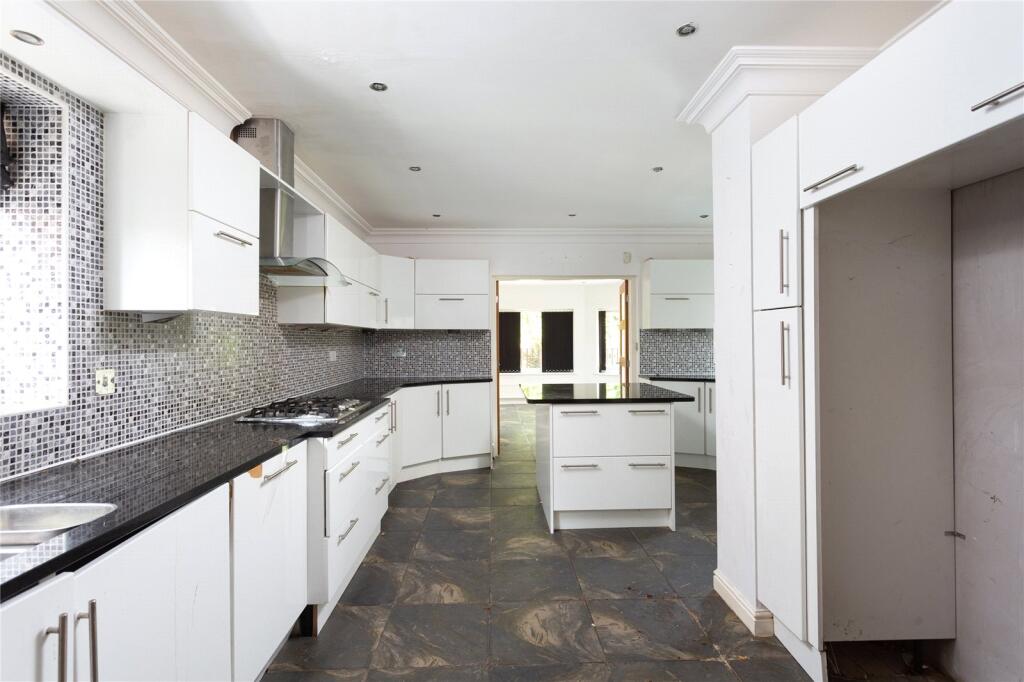 House in Leeds, Primley Park, Alwoodley - View 3