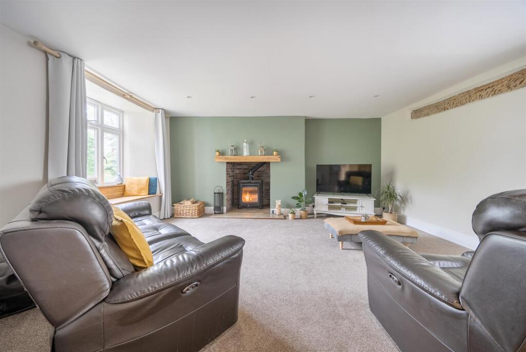 House in Taunton - View 5