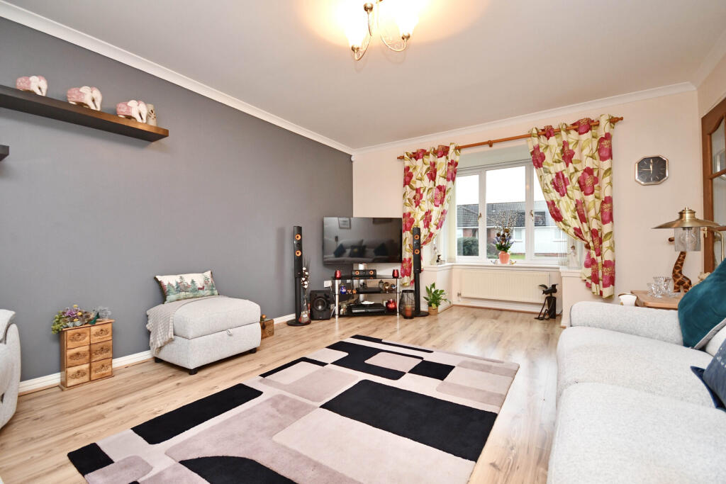 16 Lochfergus Drive, Coylton, KA6 6GB photo 3