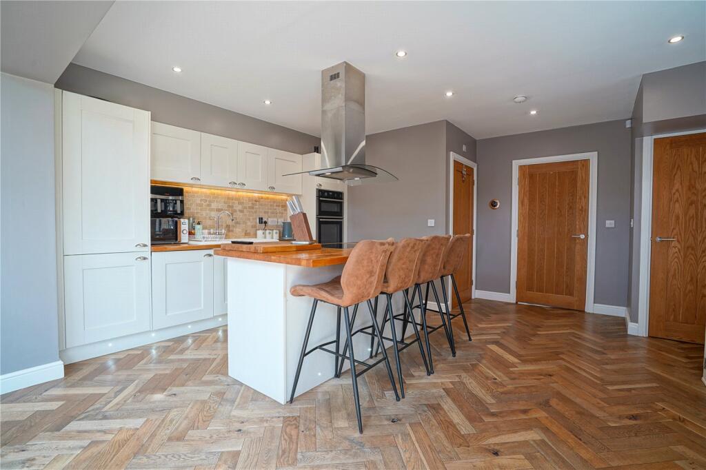 The Woodlands, Bolton-upon-Dearne, S63 - More