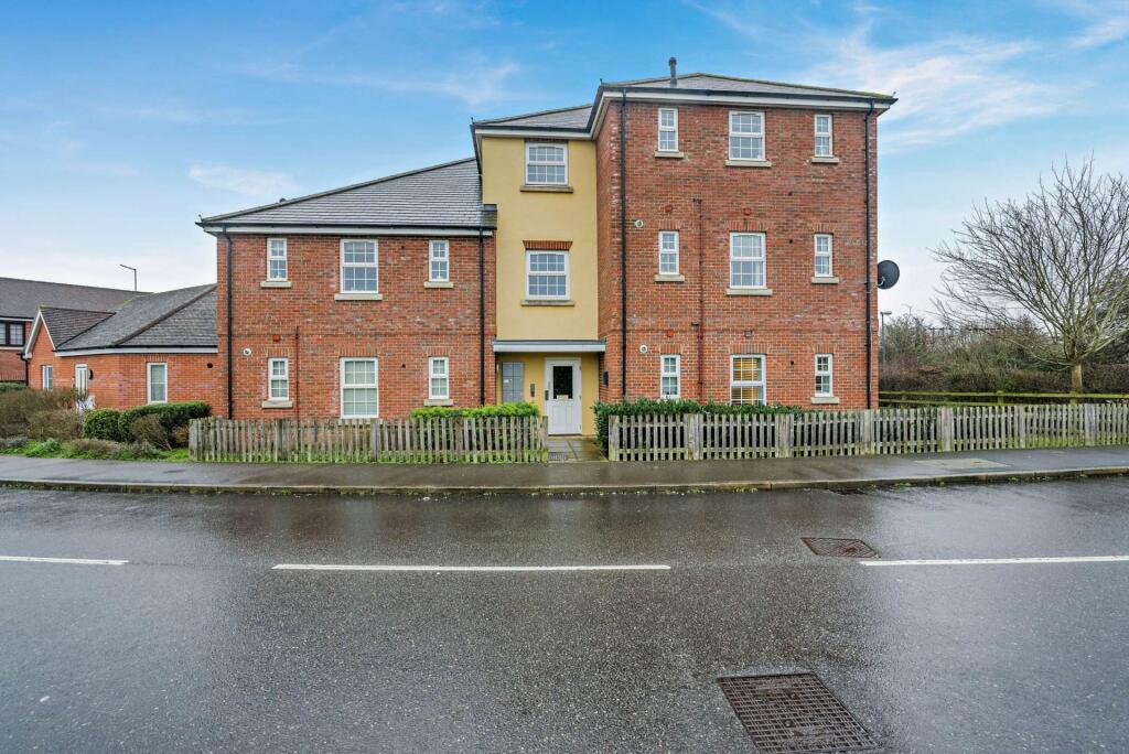 Main image of property: Clivedon Way, Aylesbury
