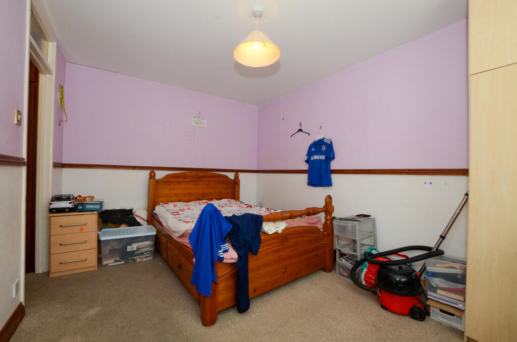Apartment in Three Rivers, Watford Rural - More