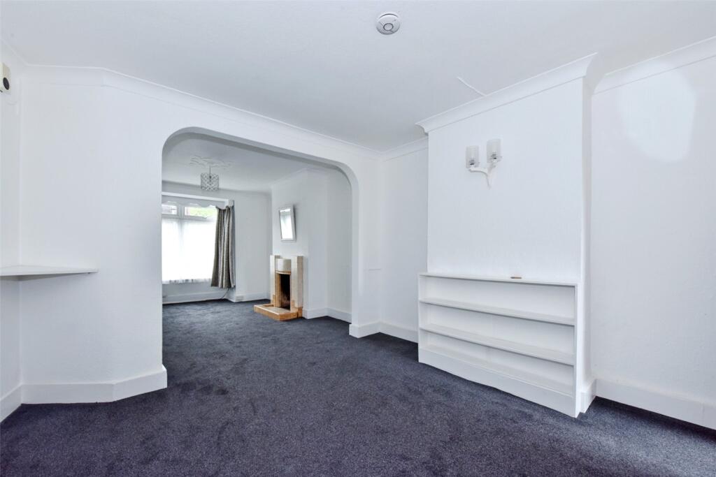 House in Slough - View 3