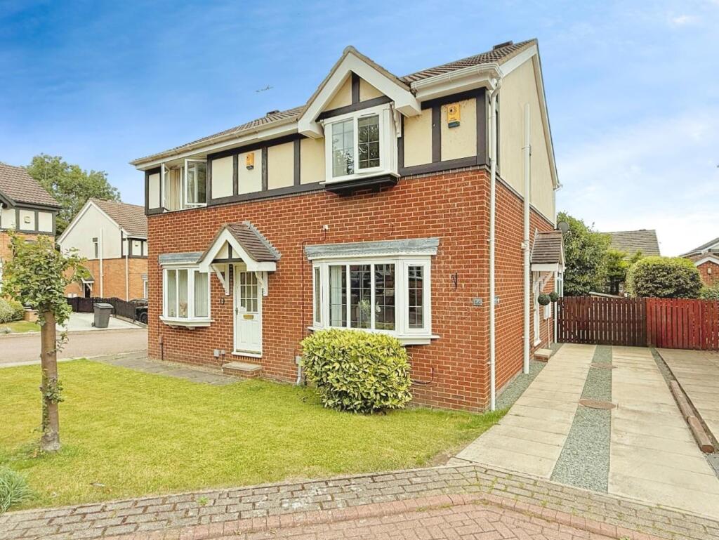 Main image of property: Earlswood Mead, Pudsey