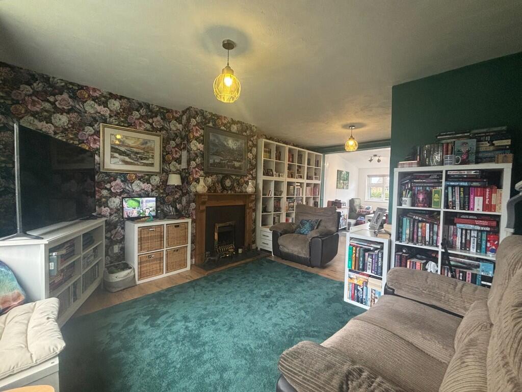 Meadow Drive, Barnton, Northwich photo 2