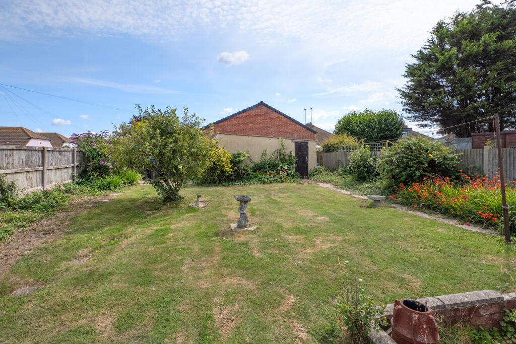 Woodman Avenue, Whitstable photo 3