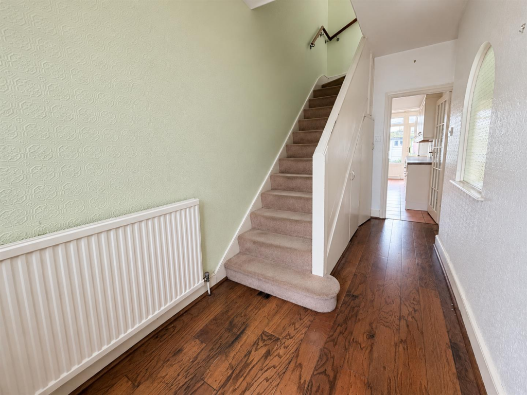 Manor Way, Mitcham photo 2