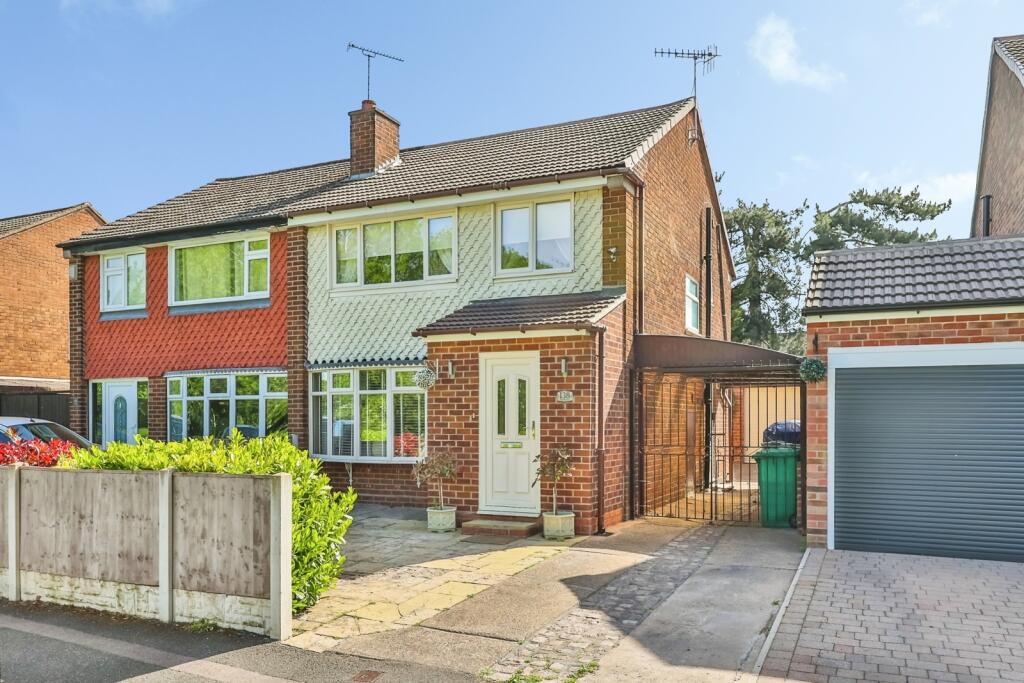 Main image of property: The Downs, Silverdale, Nottingham, NG11