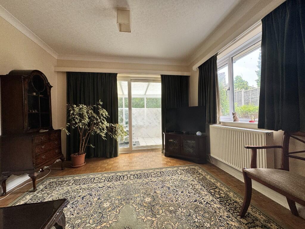 Boundary Road, Carshalton, Greater London, SM6 photo 2