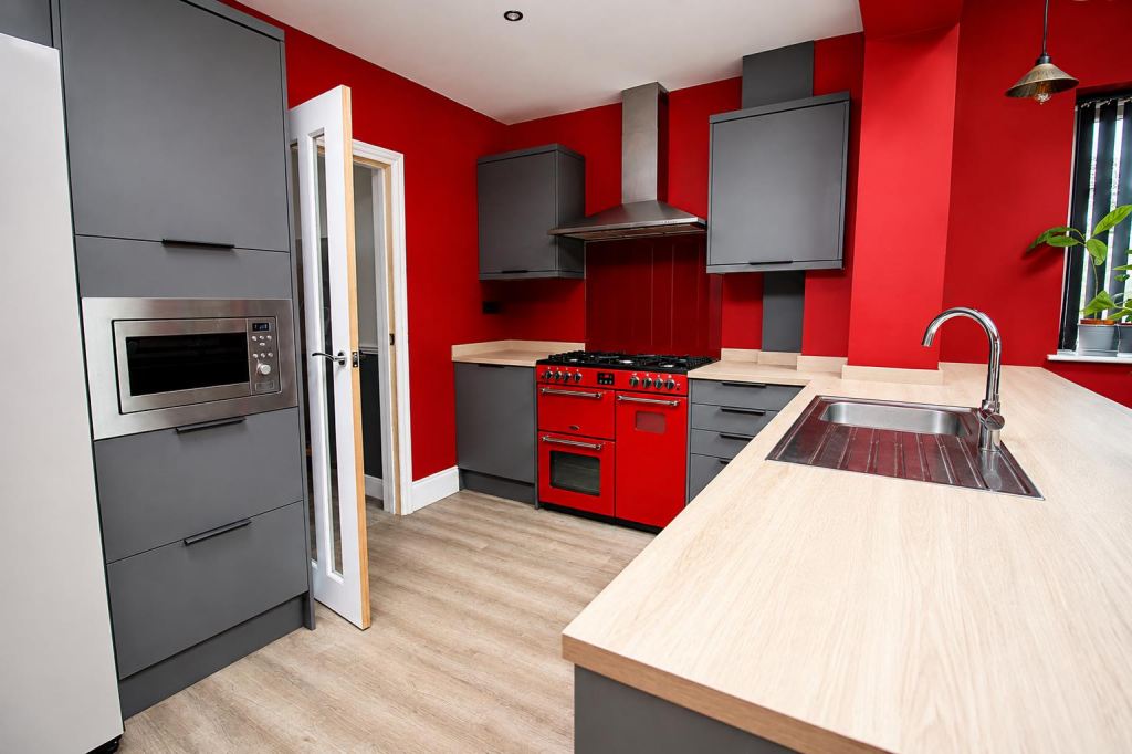 House in Hemel Hempstead - More