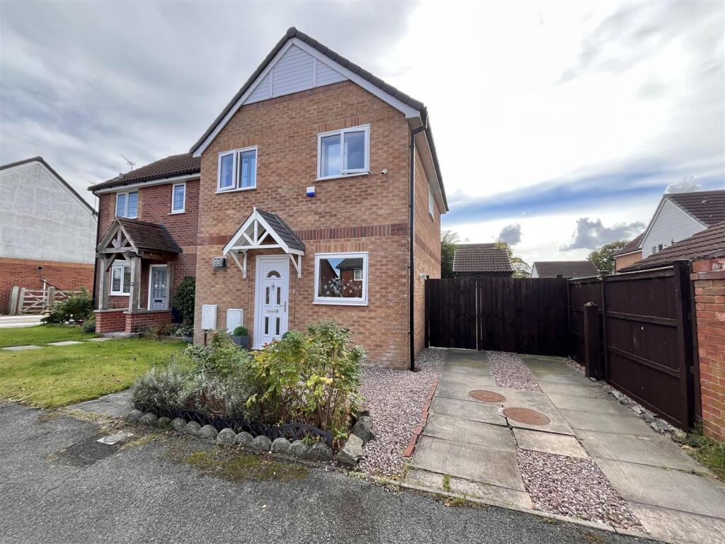 3-bed semi-detached on Edenfield Close, Mobberley, Knutsford, £315,000