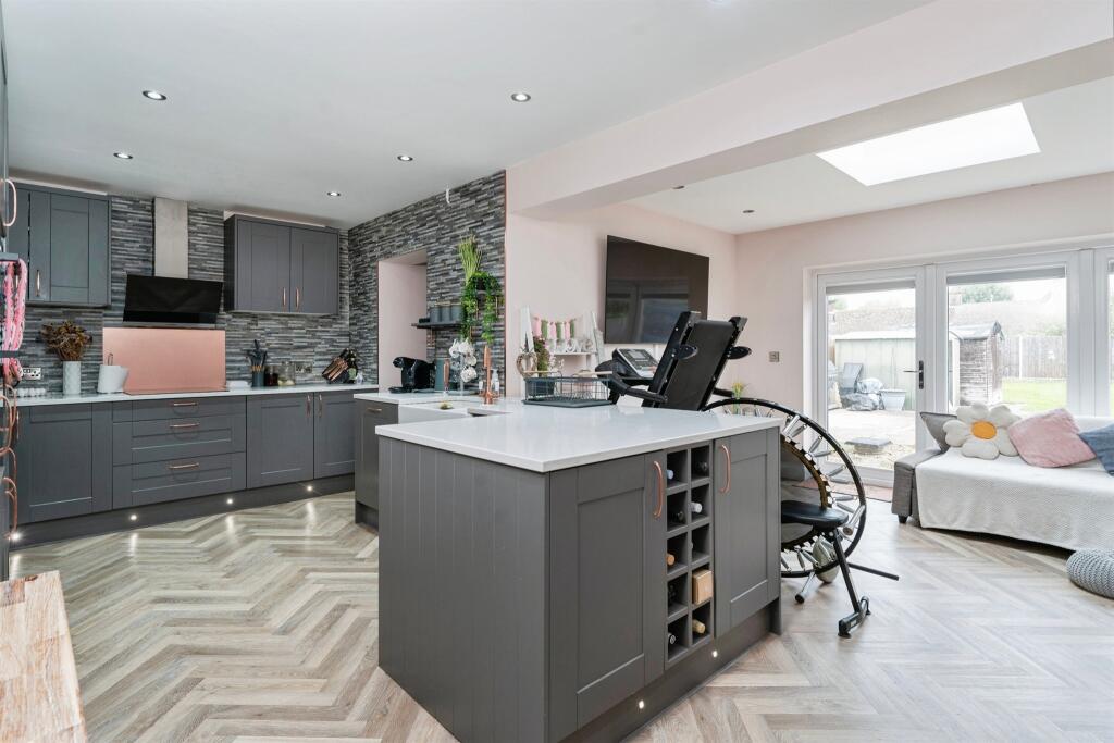 House in Fenland, March - View 5