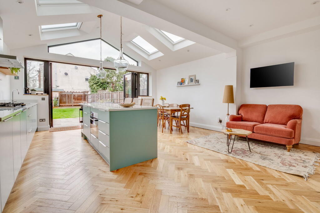 Main image of property: Lime Grove, New Malden, KT3 3TR