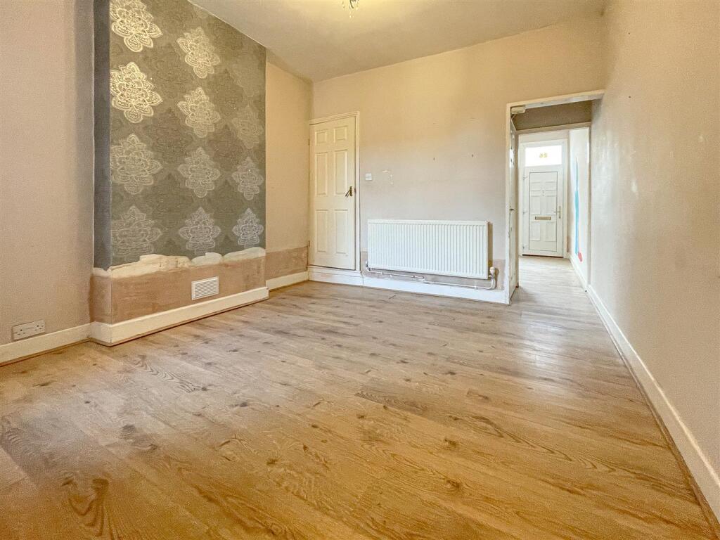 House in Leicester - More