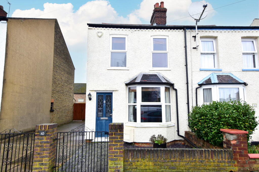 Main image of property: Marlin Square, Abbots Langley, WD5 0EG