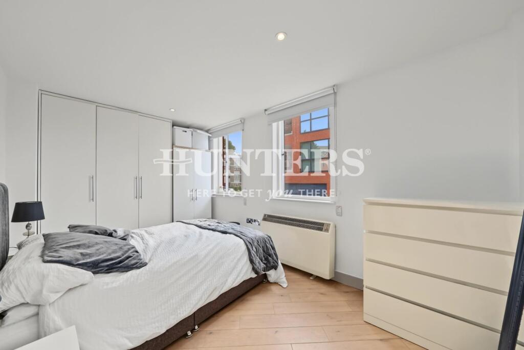 Apartment in London - More