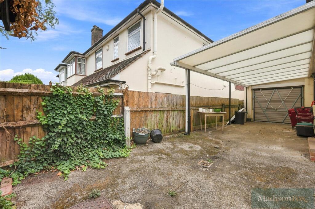 House in Ilford - More