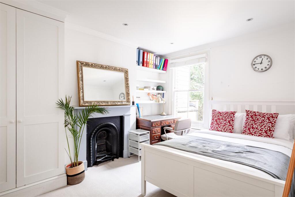 Apartment in London, Shepherd's Bush - More