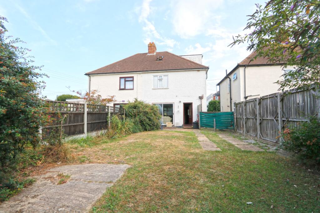Hart Road, Thundersley, Essex photo 4