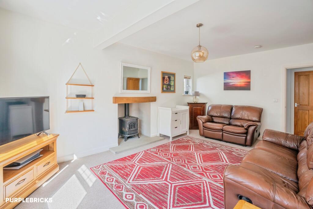 House in Sheffield, The Green, Penistone - View 5